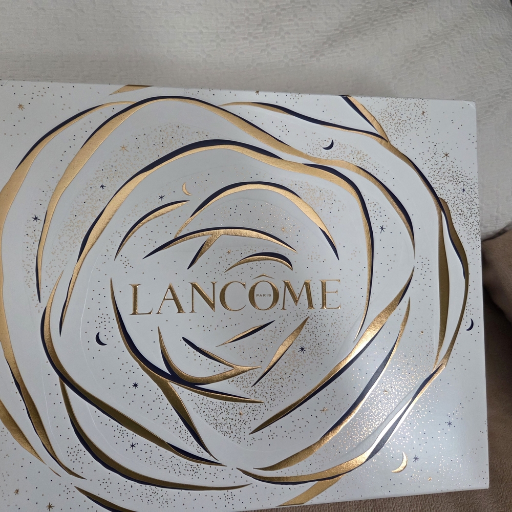 Lancôme Skincare and Makeup Set - Picture 3 of 3